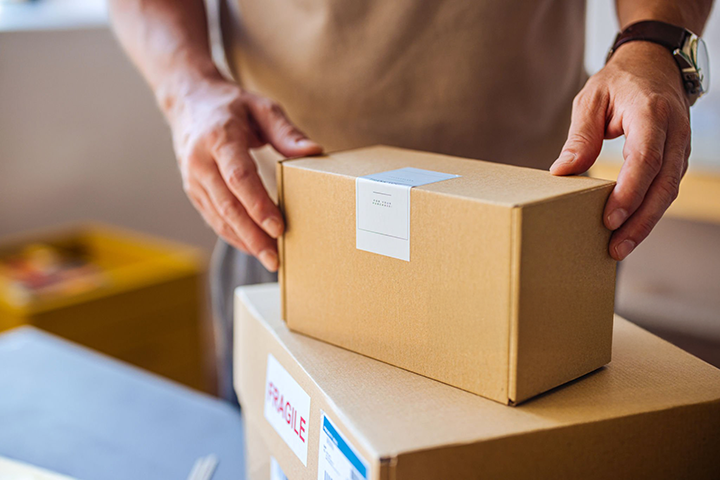 Image: An ecommerce shipper insuring one package.